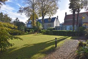 - click for photo gallery